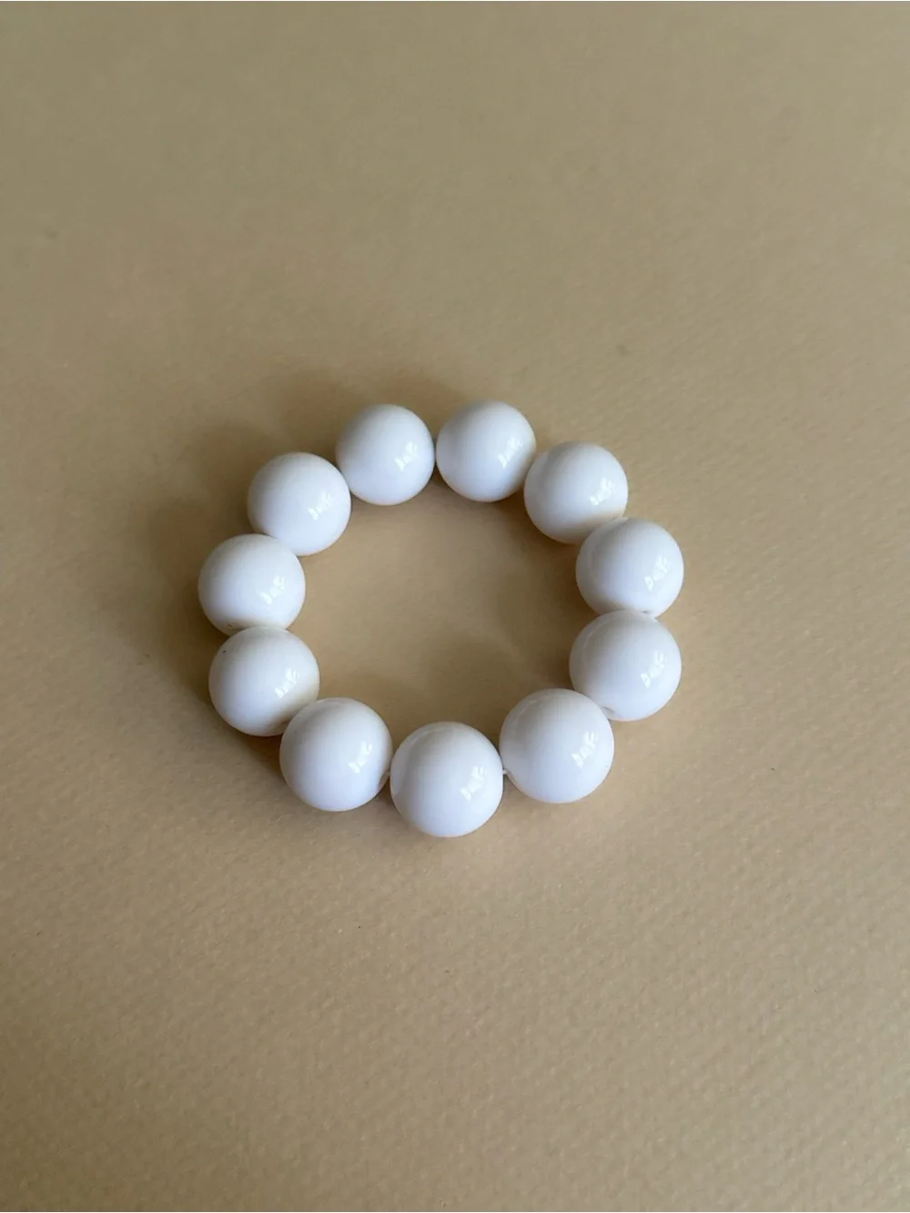 Chunky White Bead Bracelet N2329